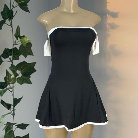 Black & White Mini Dress - Picture 1 of 4